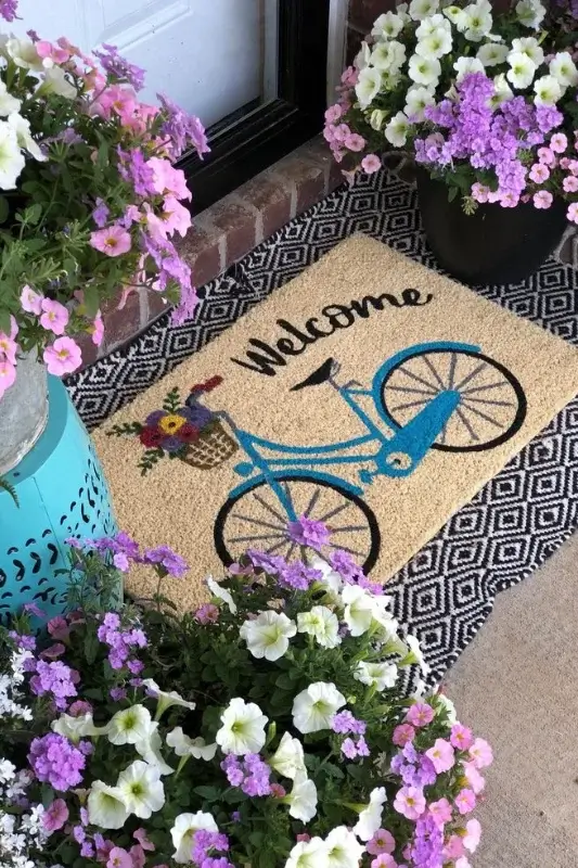 Easy summer decorating ideas for a light and airy home